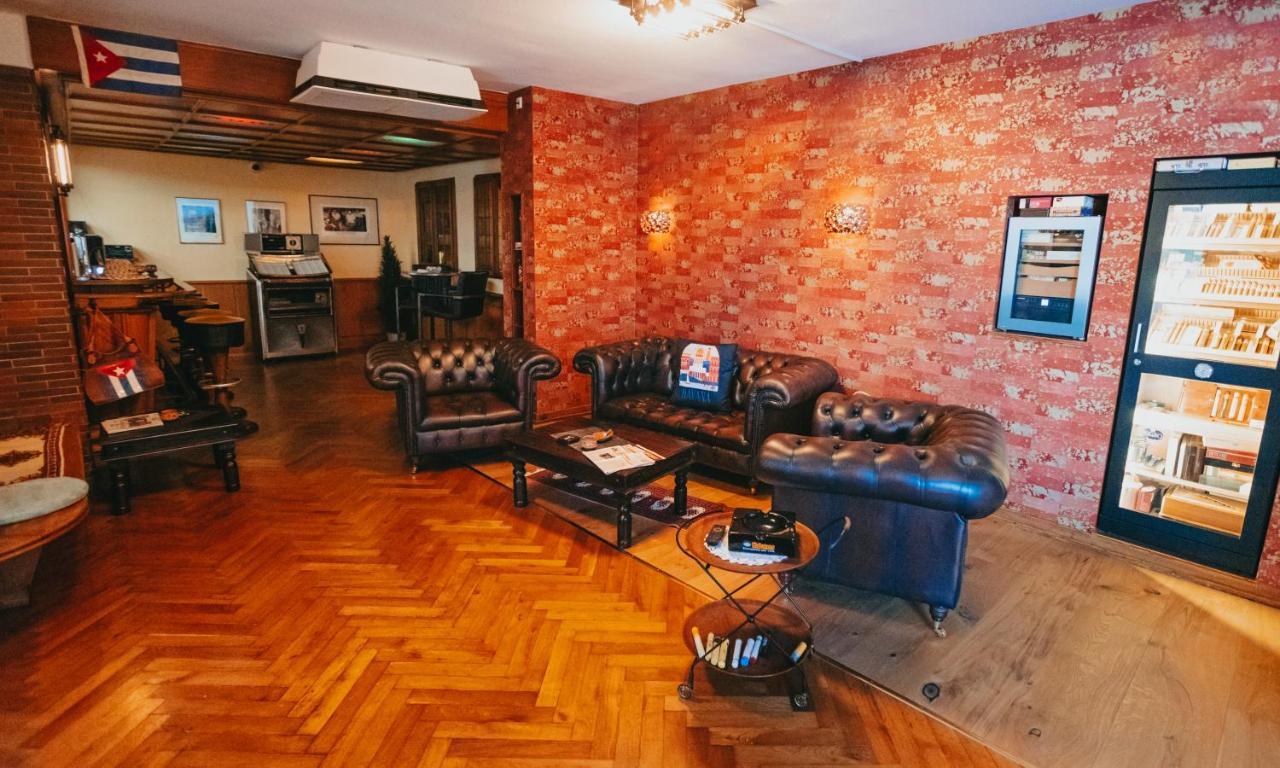 Dooscht Gaestehaus Reichshof Kröv Exteriör bild
